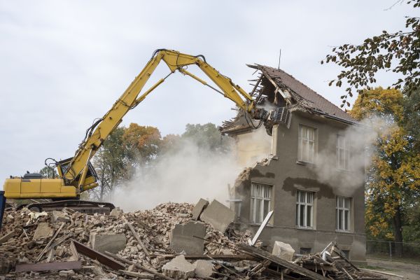House Wrecking in Lima
