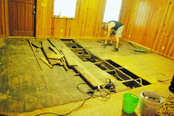 Subfloor Demolition in Lima