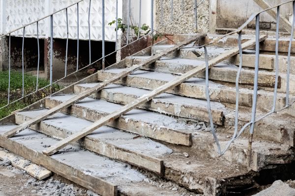 Staircase Demolition in Lima